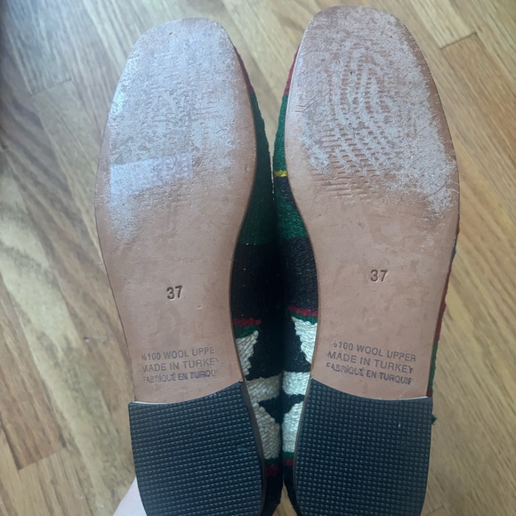 Artemis Design Co Red and Green Flats - Picture 2 of 5